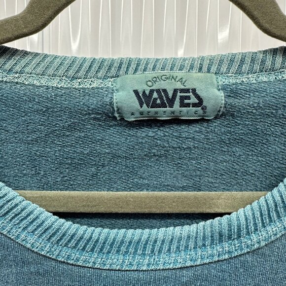 Original Waves Crewneck - Picture 6 of 6